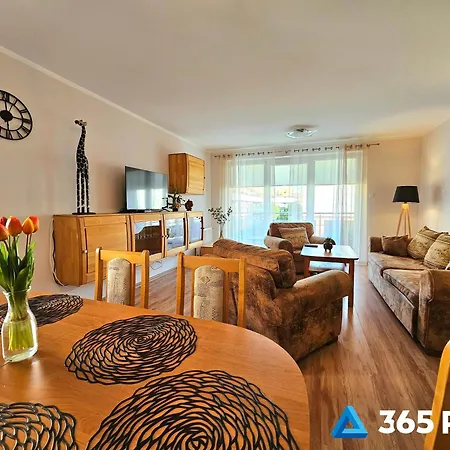 365pam - Safari - Garaż W Cenie Kołobrzeg