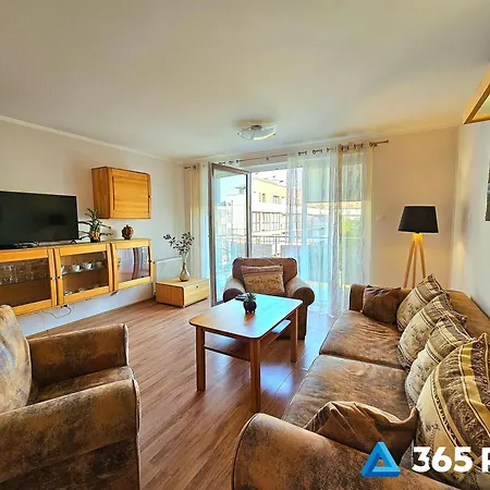 365pam - Safari - Garaż W Cenie * Kołobrzeg