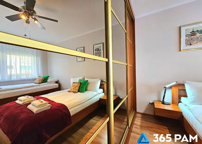 365pam - Safari - Garaż W Cenie * Kołobrzeg