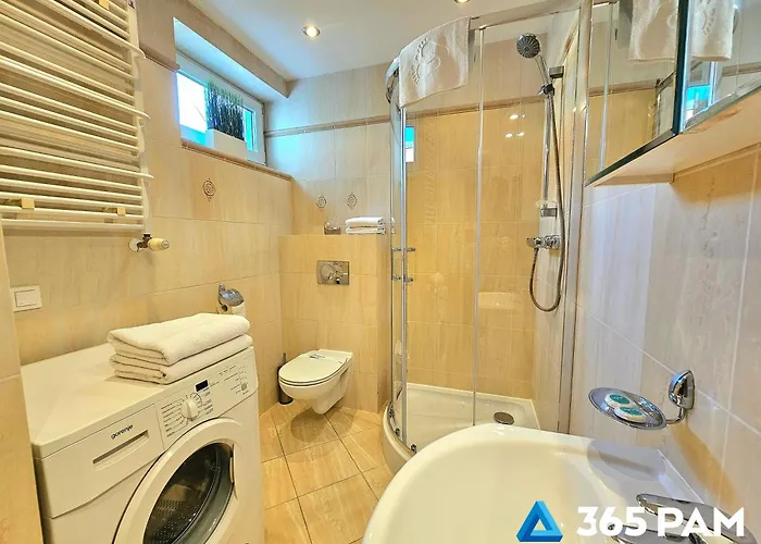 365pam - Safari - Garaż W Cenie Kołobrzeg