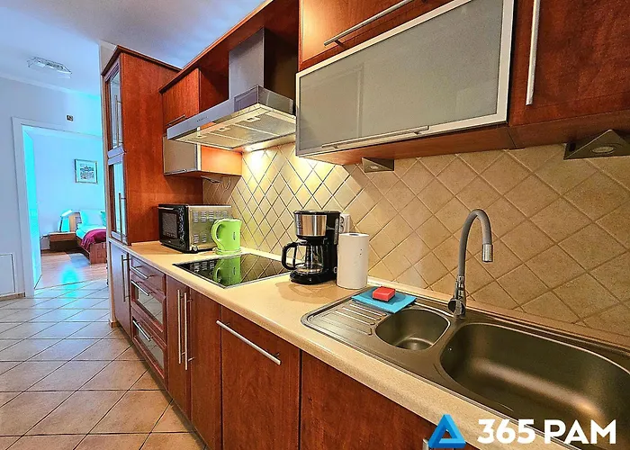 365pam - Safari - Garaż W Cenie